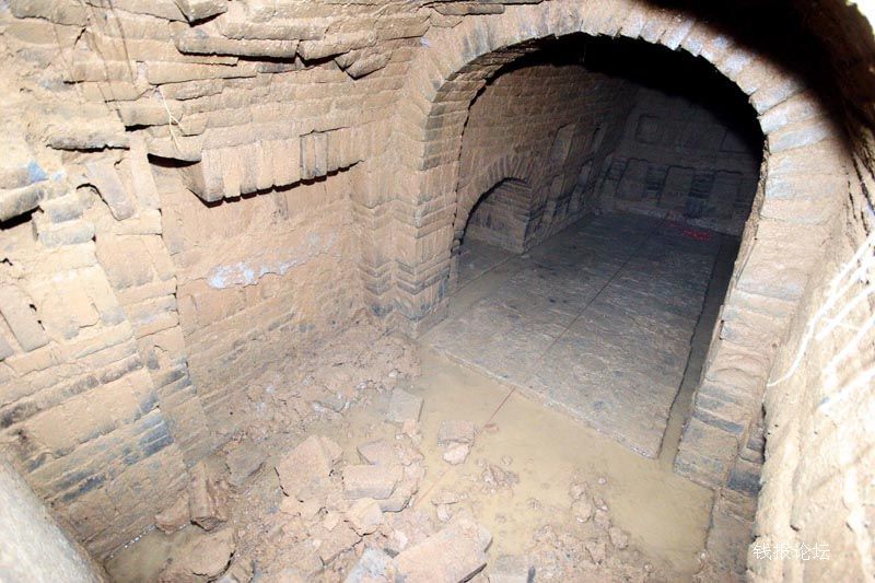 明朝时期,朱祐杬地宫的金井位置,就被称为是天意而定,原来,曾经有一位