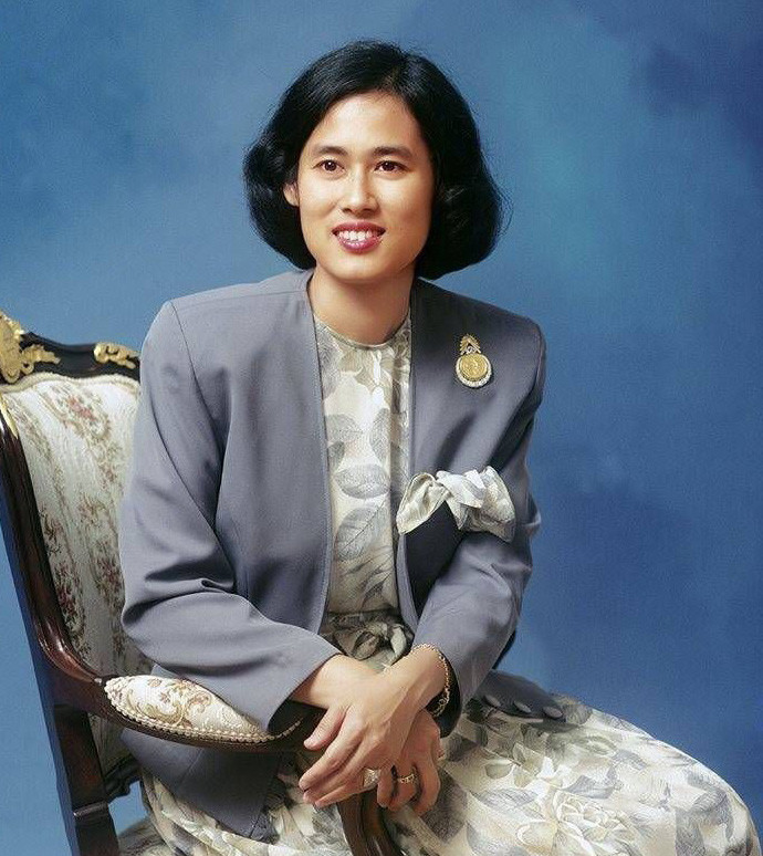 诗琳通公主年轻时端庄美丽中年还是盛世美颜只是晚年变了