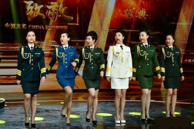 因阅兵一炮走红的双胞胎女兵,一消失就是20年,原因令人感叹|张莉莉