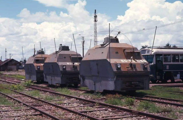 中国现役装甲列车图片