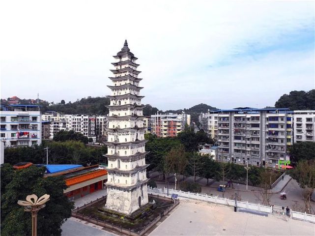 蓬溪白塔公园改建后开门迎客,周末一起去打卡