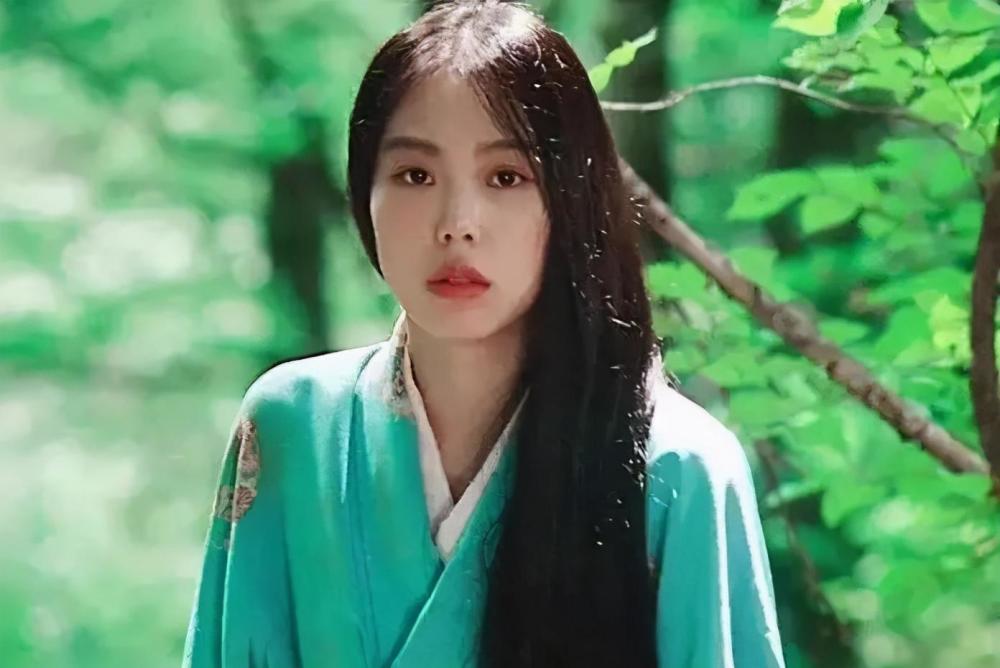 如何评价韩国女星金敏喜,越不道德越被偏爱?_腾讯新闻