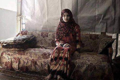 叙利亚难民营难以置信一幕漂亮女性随便选300就能买走当老婆