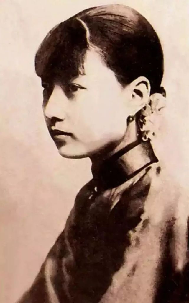 陆小曼的前半生都活在宠溺中每天喝人奶人到中年就牙齿掉光