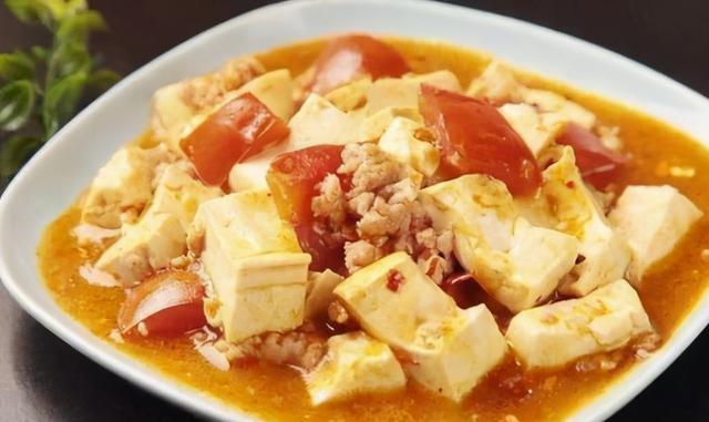 西红柿肉酱烩豆腐,土豆炒西红柿,芦笋炒蘑菇,香肠炒花菜的做法