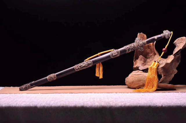 大美泉宗-康熙佩剑,整剑贵族气息浓烈,充分体现出清康熙年间的盛世景