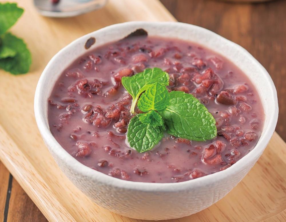 想吃甜品很简单,教你在家做好喝的甜品粥,成本低又健康