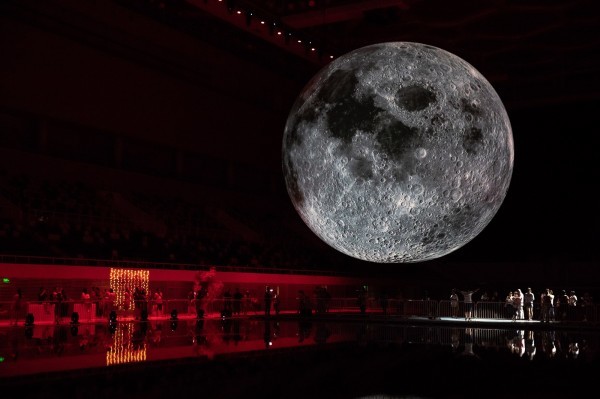 俄罗斯人造月亮图片