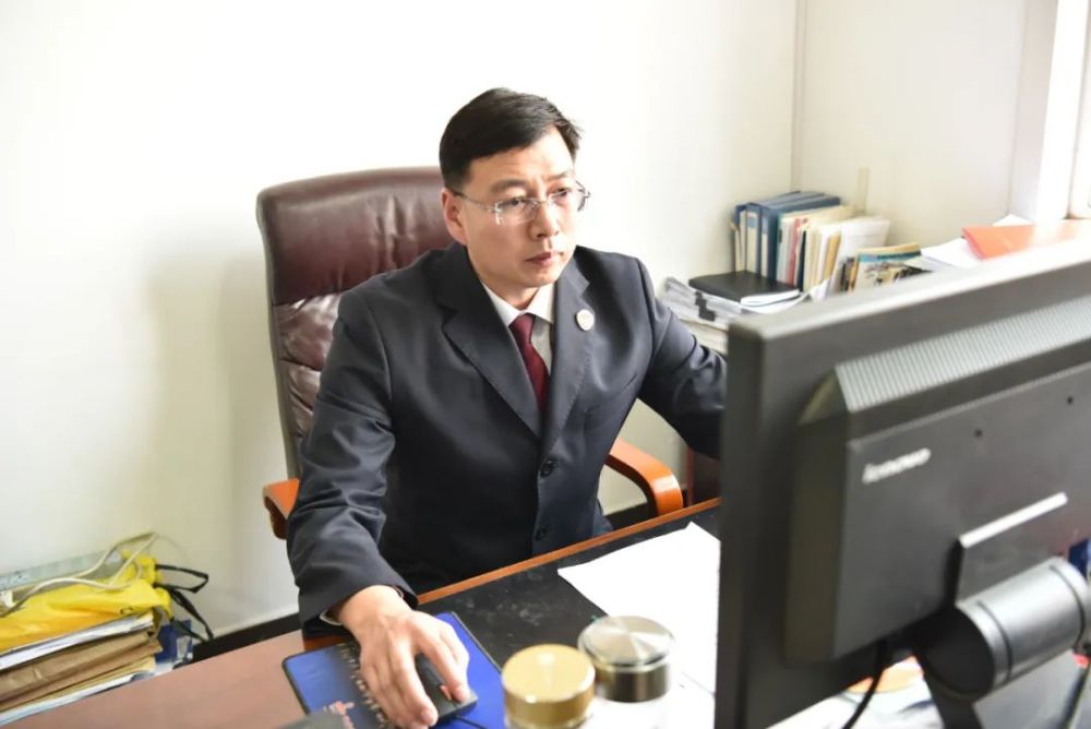 吴勇工作照枣庄市薛城区检察院第二检察部副主任,一级检察官吴勇起初