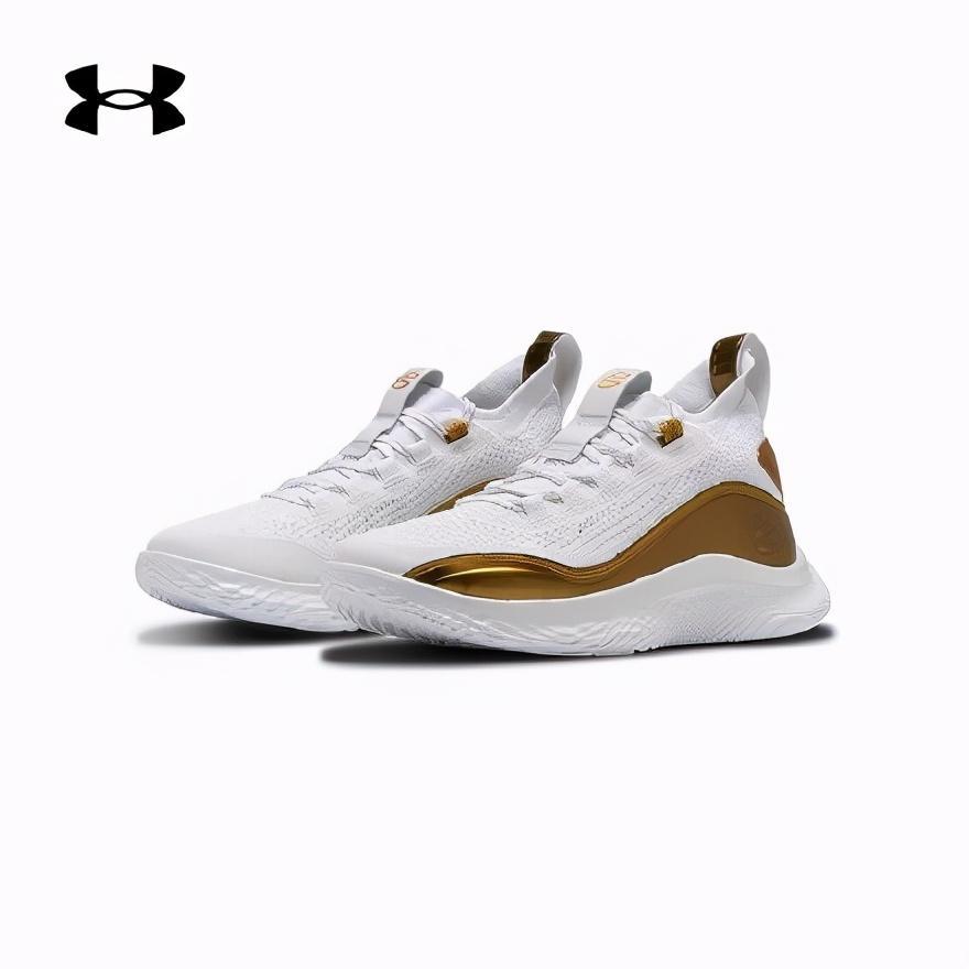 在鞋舌和侧边有个库里的新logo,这个算是为数不多的细节了,设计是真的