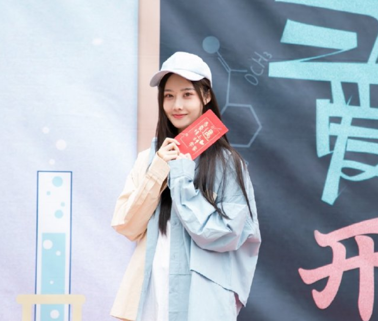 除此之外该剧还有戴景耀,李霖霏,张珂,王钧浩等演员