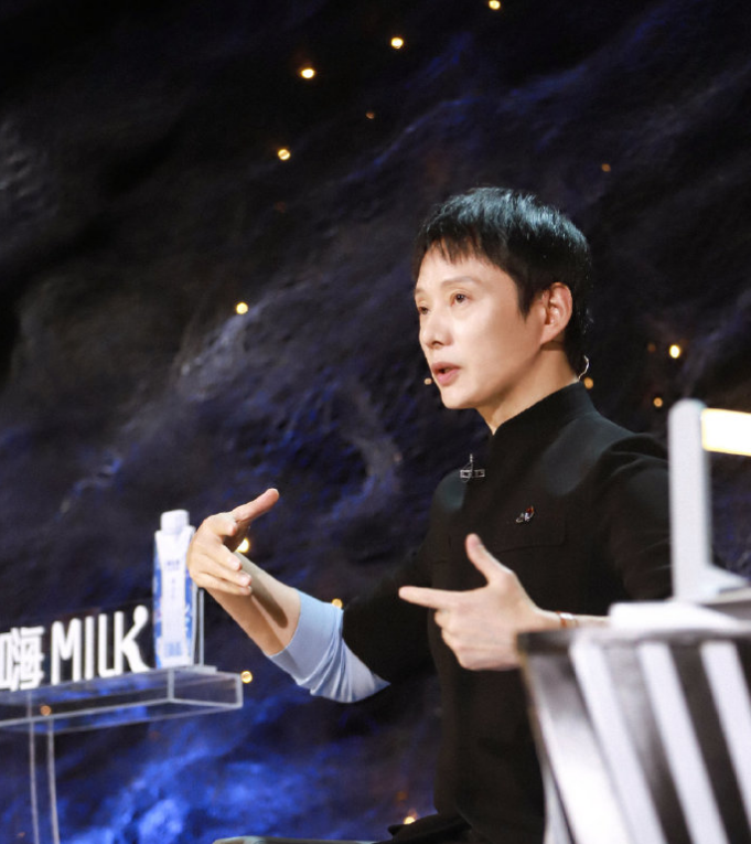 感觉在看总决赛"而当吴宇飞和朱瑾慧这一对意想不到的