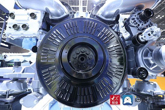 百年博杜安焕新生机潍柴动力在进博会上展示船用产品雄厚实力