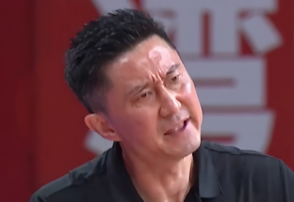 八连胜!卫冕冠军锁定三甲,一场决战改变cba格局,开启悬念