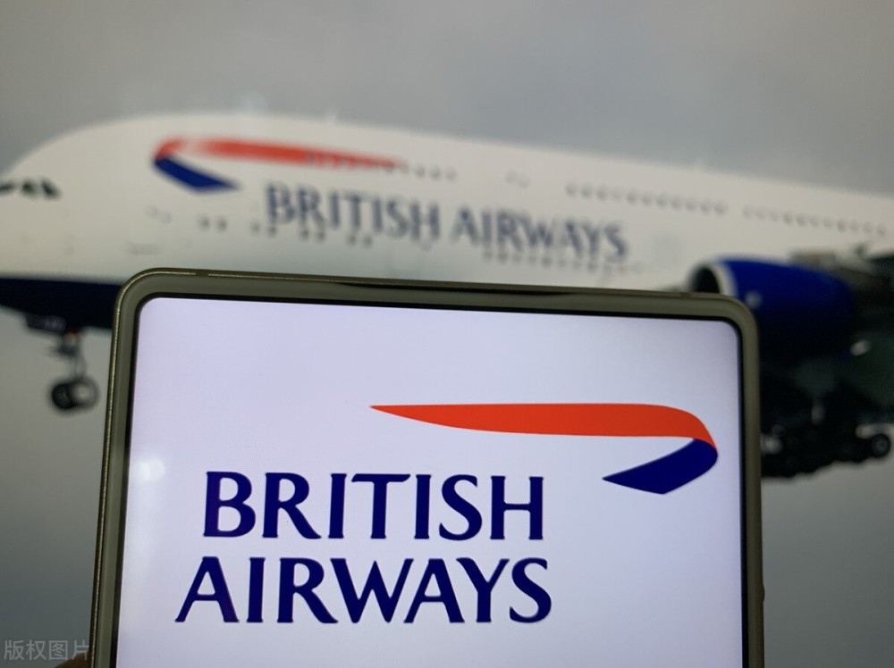 航空公司迅速采取行动,取消了丹麦和英国之间的许多航班,尽管仍有一些