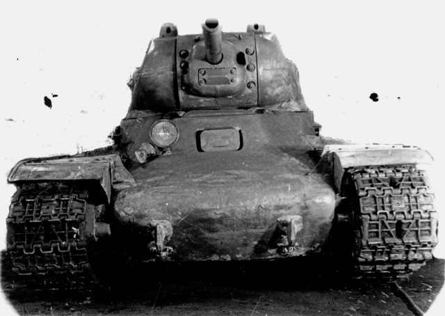 从重型改成中型二战苏联kv13坦克与通用机枪相似的理念