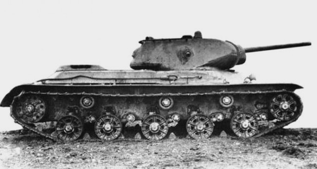 不仅如此,kv-13将原本的5人车组缩减为3人车组,即便是后来可以更改