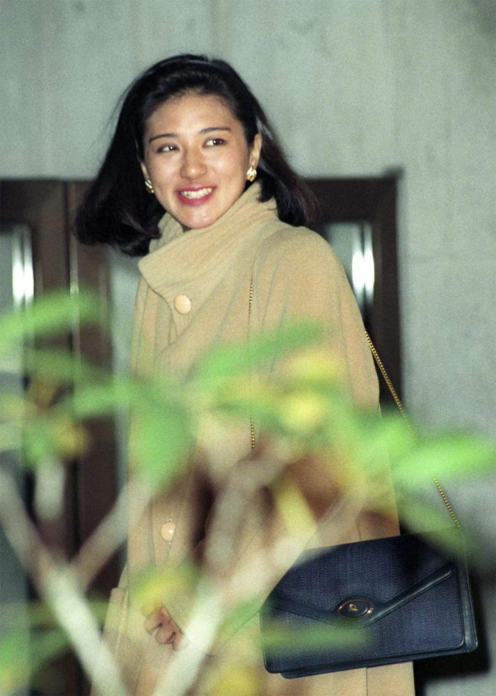 德仁皇后雅子自然老去的样子太美了,这组老照片足以见证_腾讯新闻