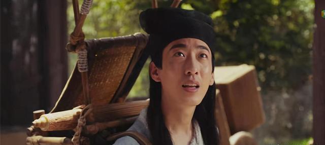 电影中的小boss,也就是聂小倩的姥姥,派聂小倩去杀秦阳明的转世宁采臣