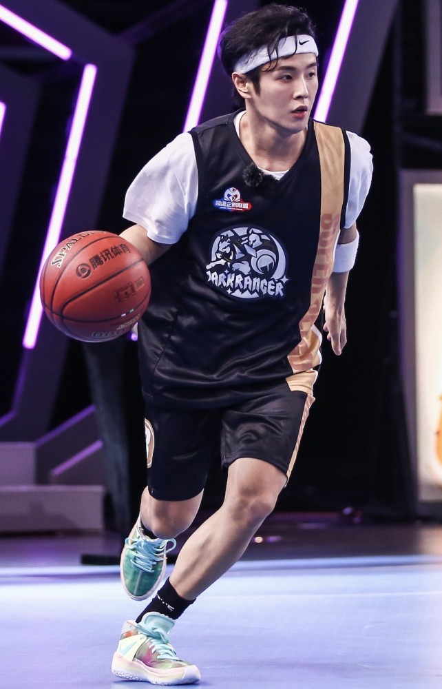 专访李汶翰期待明年状态更好我想打到40岁在超级企鹅退役球衣