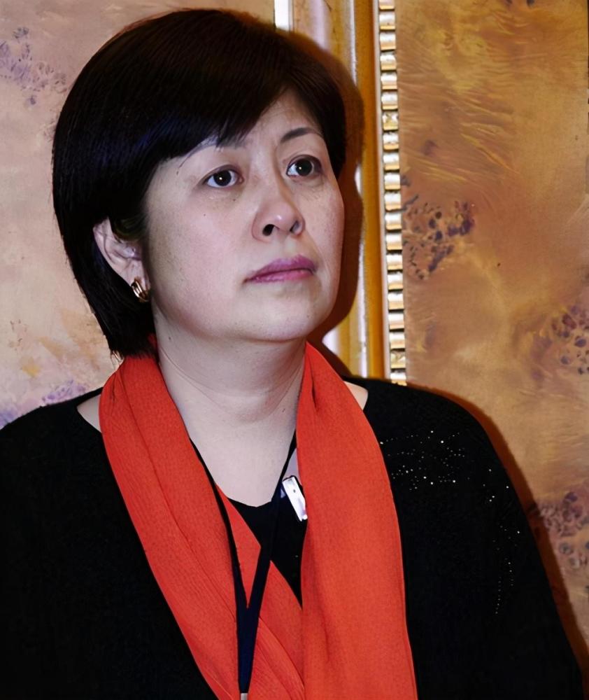 杨天真叫师父,"洗白"白百何捧红范冰冰,王京花到底有多"狂"_腾讯新闻