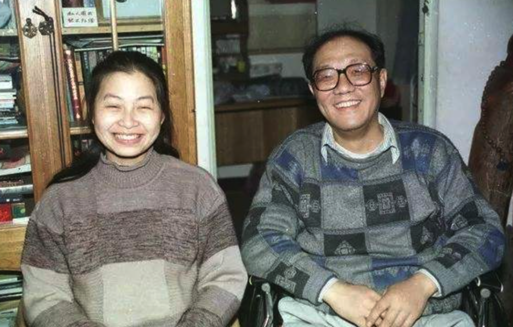 史铁生和希米的爱情:感情里比陪伴更重要的,是另外两个字