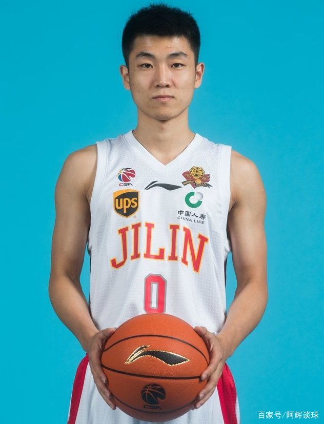 高诗岩就是一块软中带硬的岩石他在山东男篮迎来蜕变