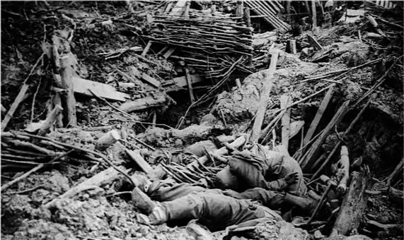 450吨炸药埋进地道,2万名德军一秒丧命,看看英国的地道战有多残忍