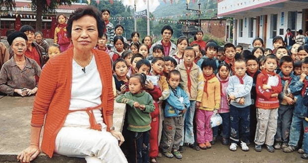 83岁余慕莲患罕见血癌好友透露是血液炎需要换血身体被感染