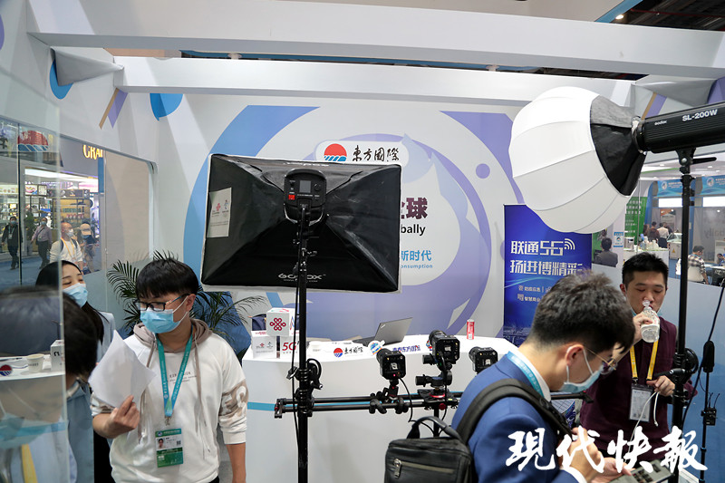 多家展商把透明直播间搬进展馆让千万网友云逛展