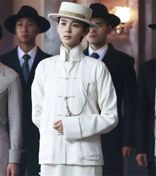 女扮男装有多帅,baby英气十足,唐嫣斯文儒雅,看到陈瑶:被掰弯了