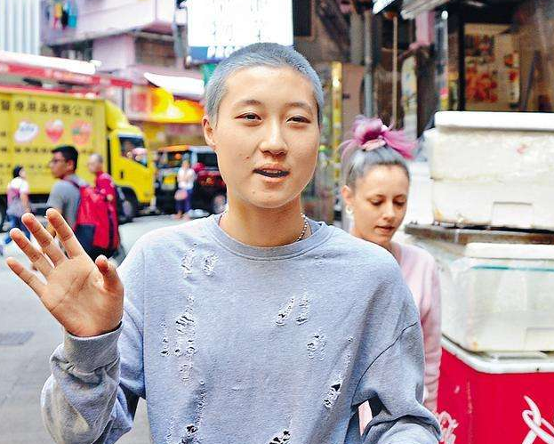 成龙当年暗示吴卓林可以分他30亿身家,但有一个条件_腾讯新闻