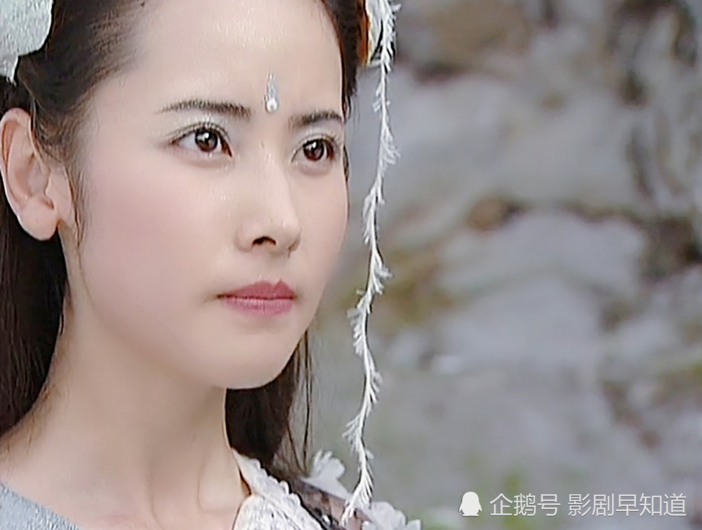 童年女神杨明娜离婚,孩子归前夫抚养,每月支付1.5w抚养费