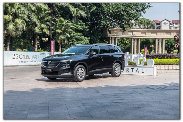 别克昂科旗战旗型到店实拍