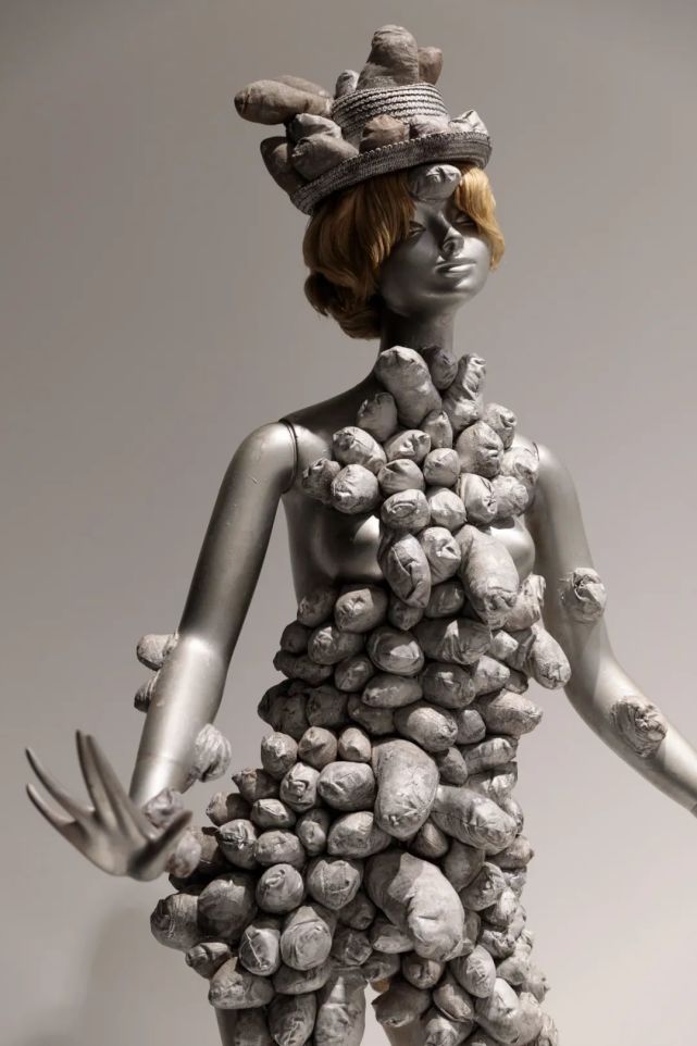 从左边开始,genk peters《mobile feather 8-14》1962-67年,jan