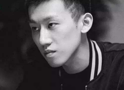 丁伟:从叛逆富二代到奋斗的创业者,父母