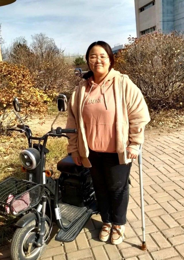 内蒙古女孩与骨癌抗争11年考上医科大学|奥妮|吉木斯