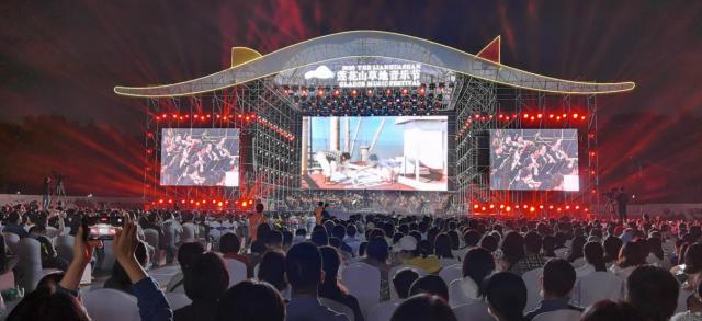 演出开始了 莲花山草地音乐节拉开深圳公园文化季序幕 中国电影乐团 音乐会