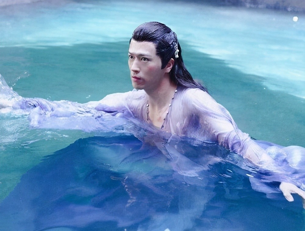 《琉璃》里的鲛人亭奴:你当我是条鱼,我却一直倾慕着你