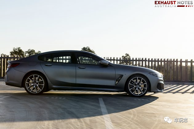 2020年宝马顶配8系m850i四门跑车:简直是艺术品的存在