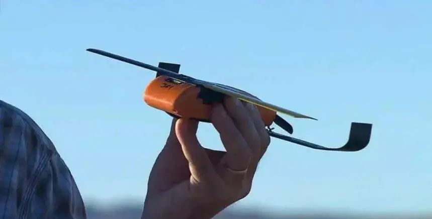 "灰山鹑"无人机