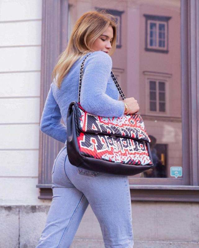 东契奇女友晒街拍照,穿衣有肉长相甜蜜,真是人生赢家|卢卡·东契奇