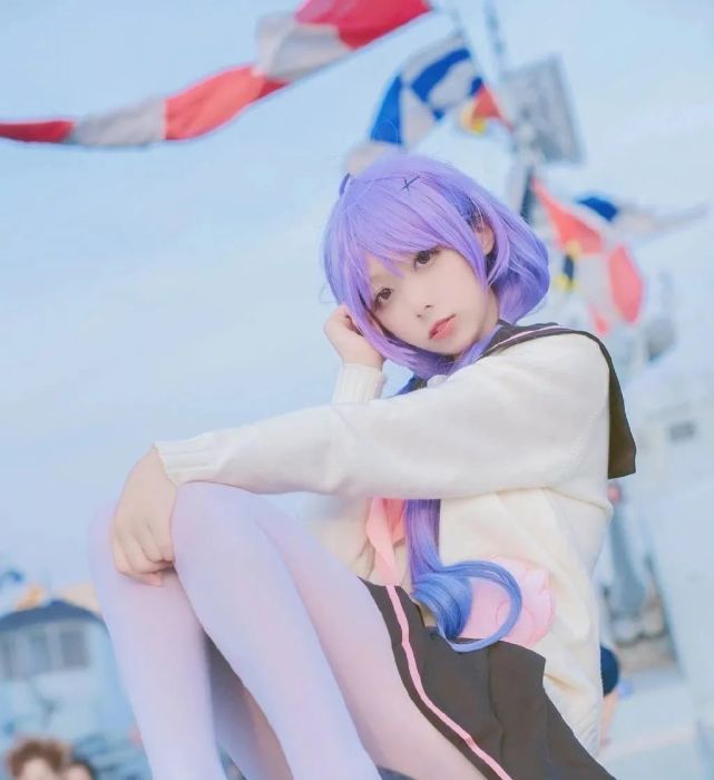cos:碧蓝航线可爱的独角兽,感觉有点害羞呢|cosplay