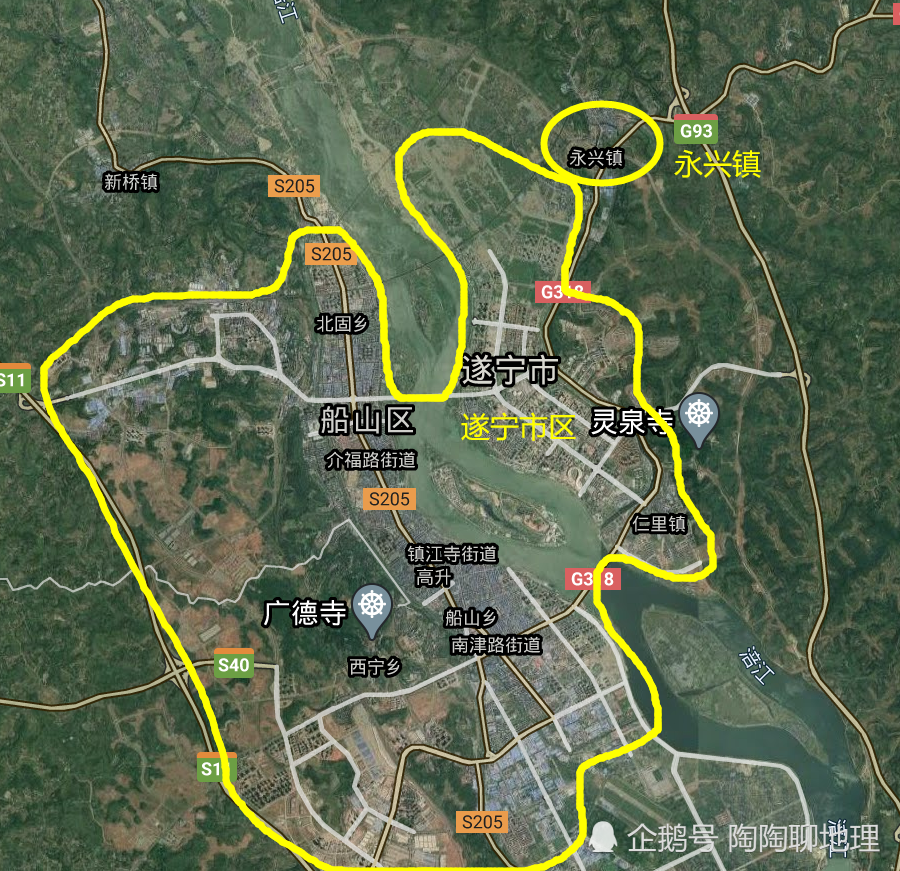 四川遂寧市的一個鎮和市區連成一片坐擁1條高速和1條國道