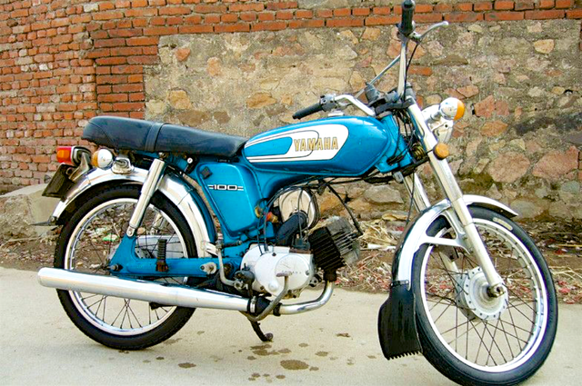 八十年代的时尚,日本原装两轮摩托车