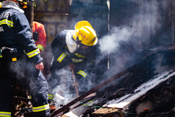 从"工地搬砖"到火场救人,这位红门卫士的"逆袭"之路令人动容!