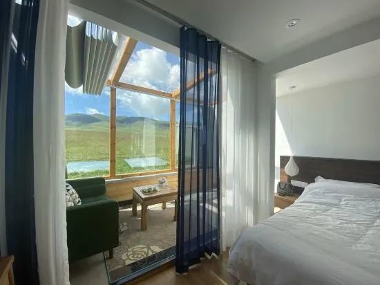 青海湖边最好的民宿 这家简约风格酒店 刷新我对青海湖的认识