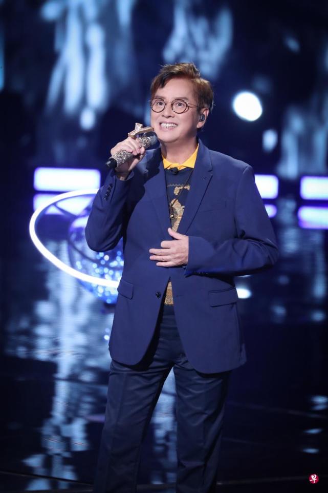 参加内地歌唱选秀节目谭咏麟跟上时代才能永远25岁