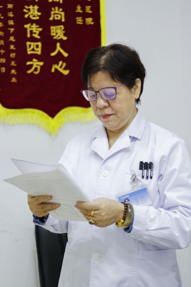 记者  郭静  通讯员  郭旭刘梅(化名)今年28岁,两年前剖腹产生下女儿