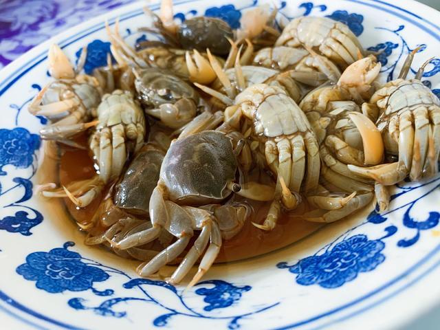 只比花生大一点的螃蟹 没什么肉 宁波人却爱吃 咬一口鲜过生蚝 腾讯新闻
